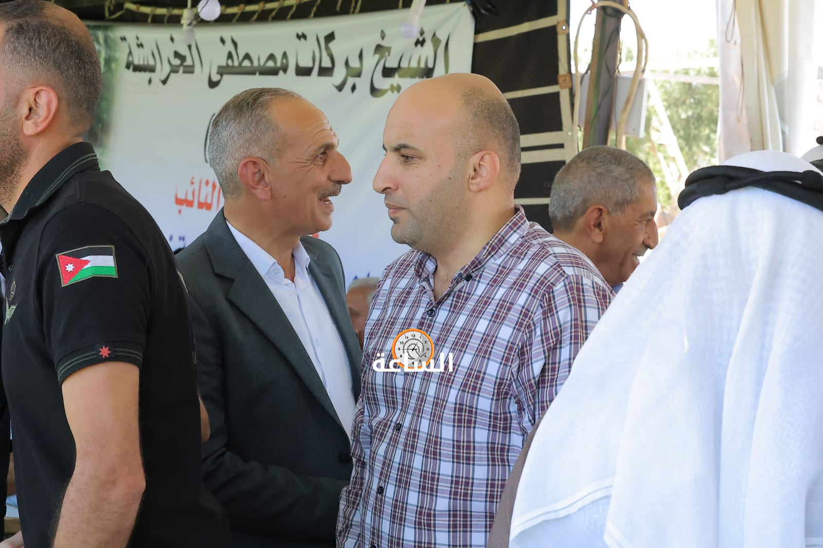 Madar Al-Saa Images 0.8875765410884703