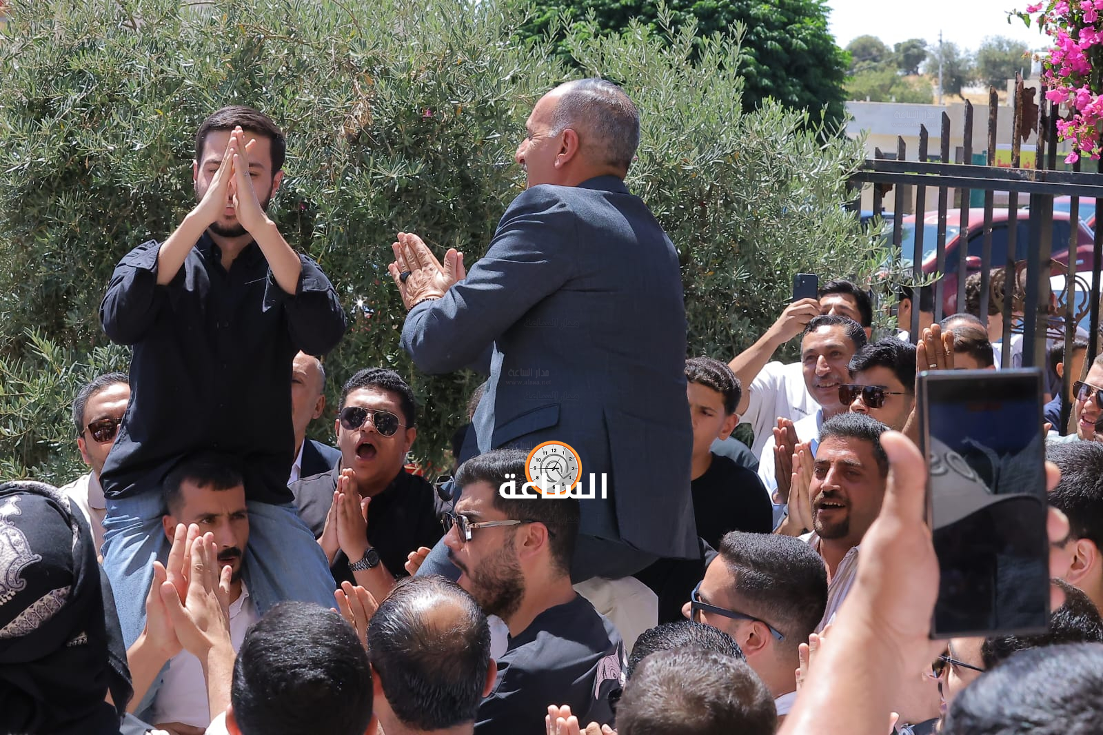 Madar Al-Saa Images 0.849175480058251