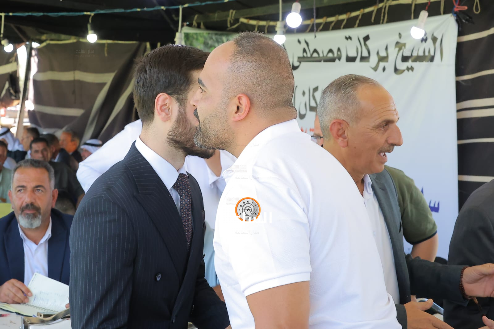 Madar Al-Saa Images 0.3233348437659461