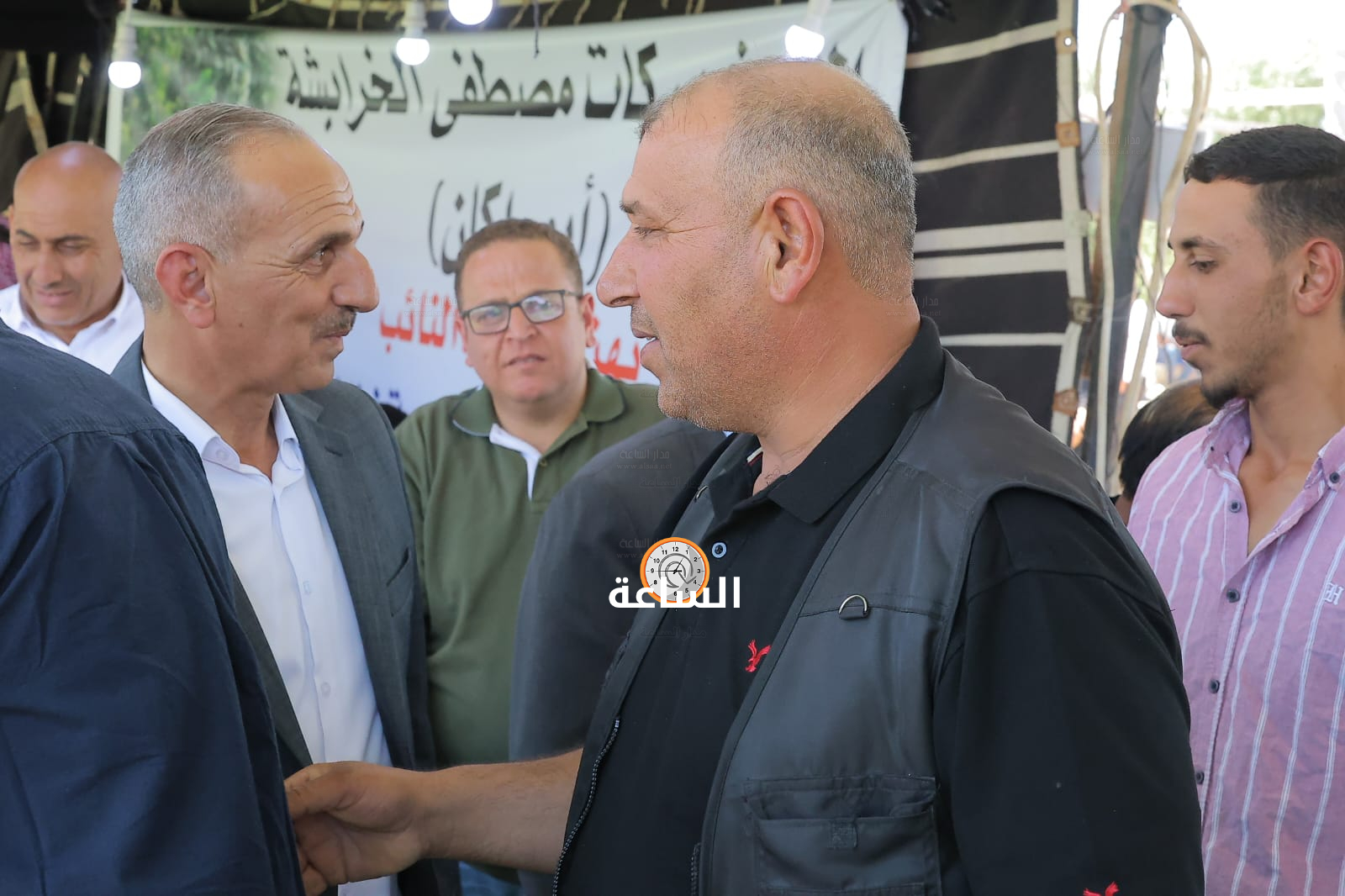 Madar Al-Saa Images 0.30610385488189484