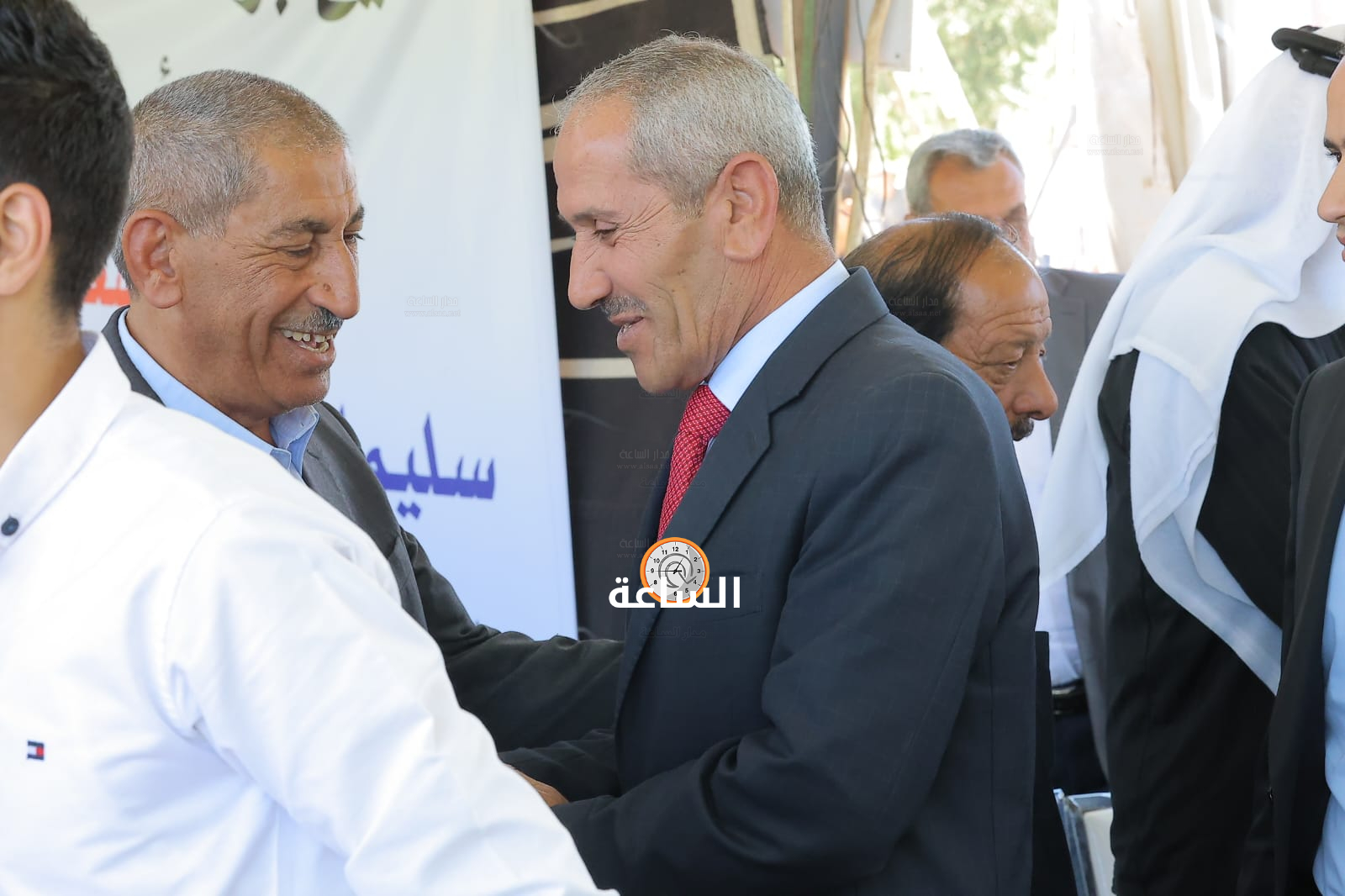 Madar Al-Saa Images 0.6557073270956874