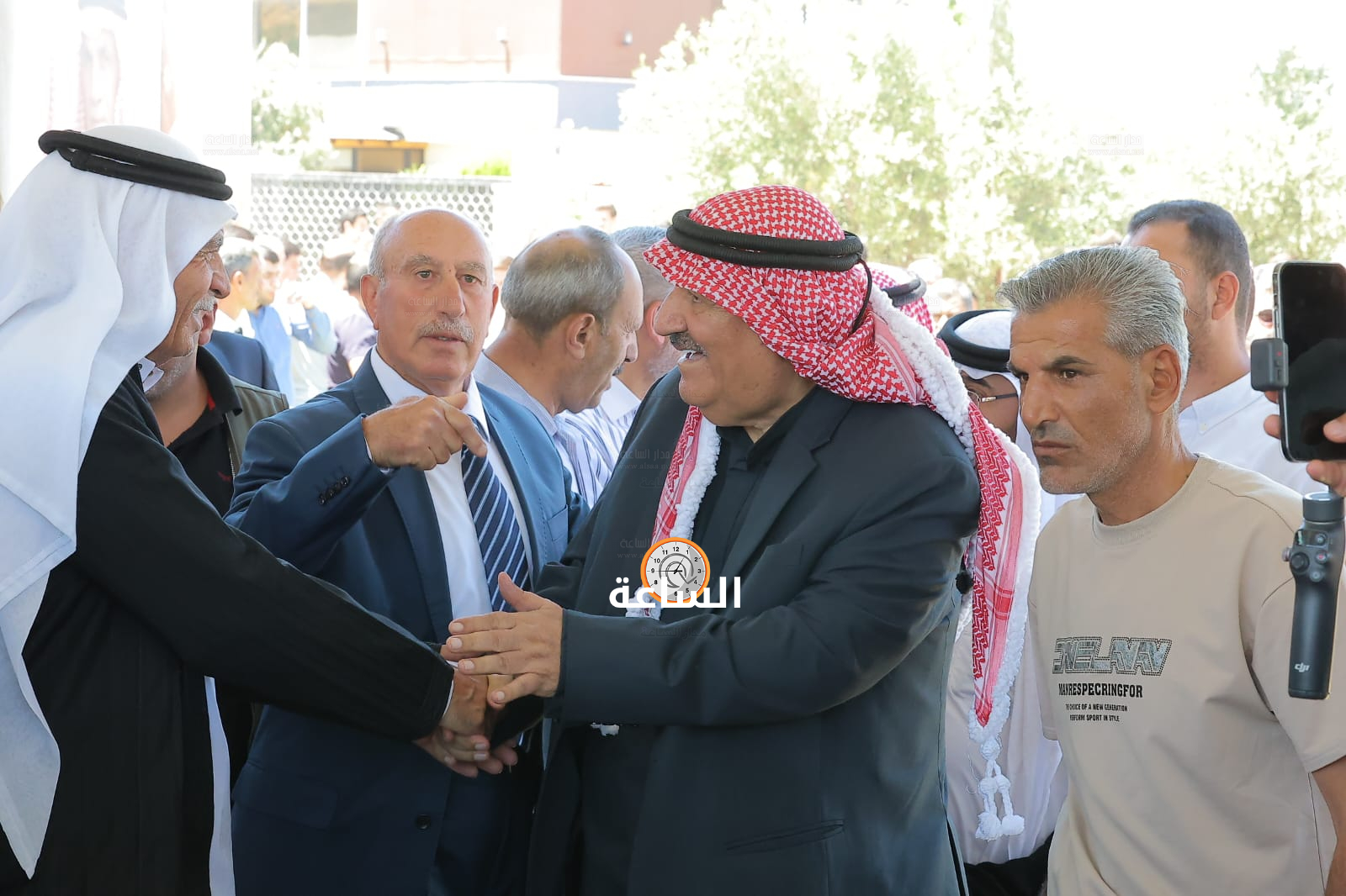 Madar Al-Saa Images 0.4345077966934707