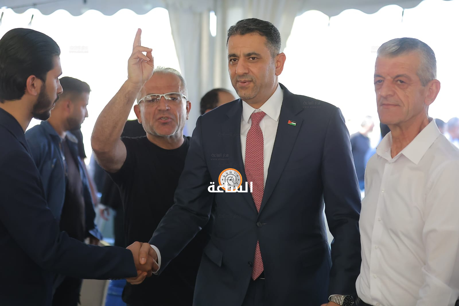Madar Al-Saa Images 0.5541604388789992