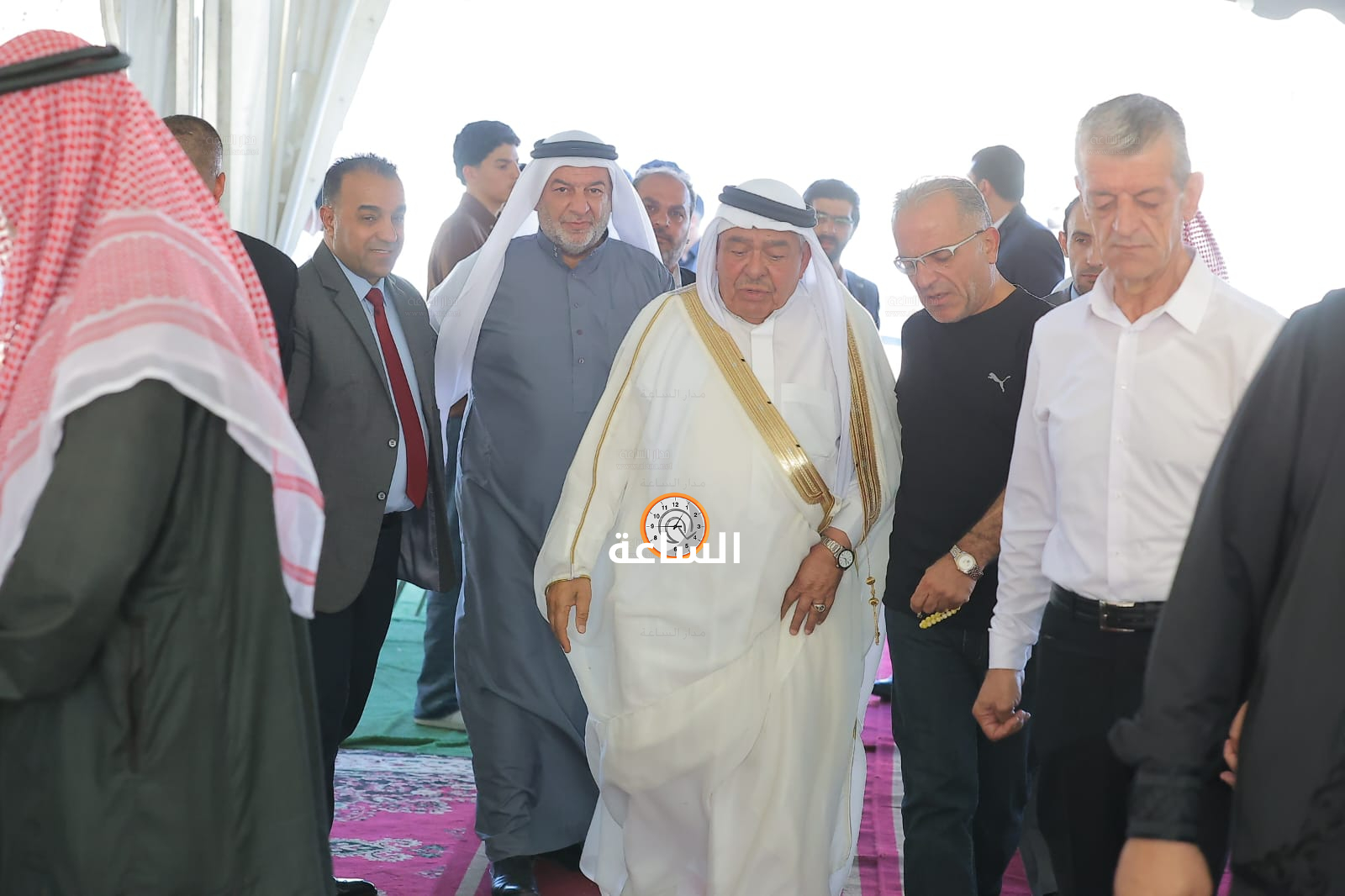 Madar Al-Saa Images 0.7388718685504589
