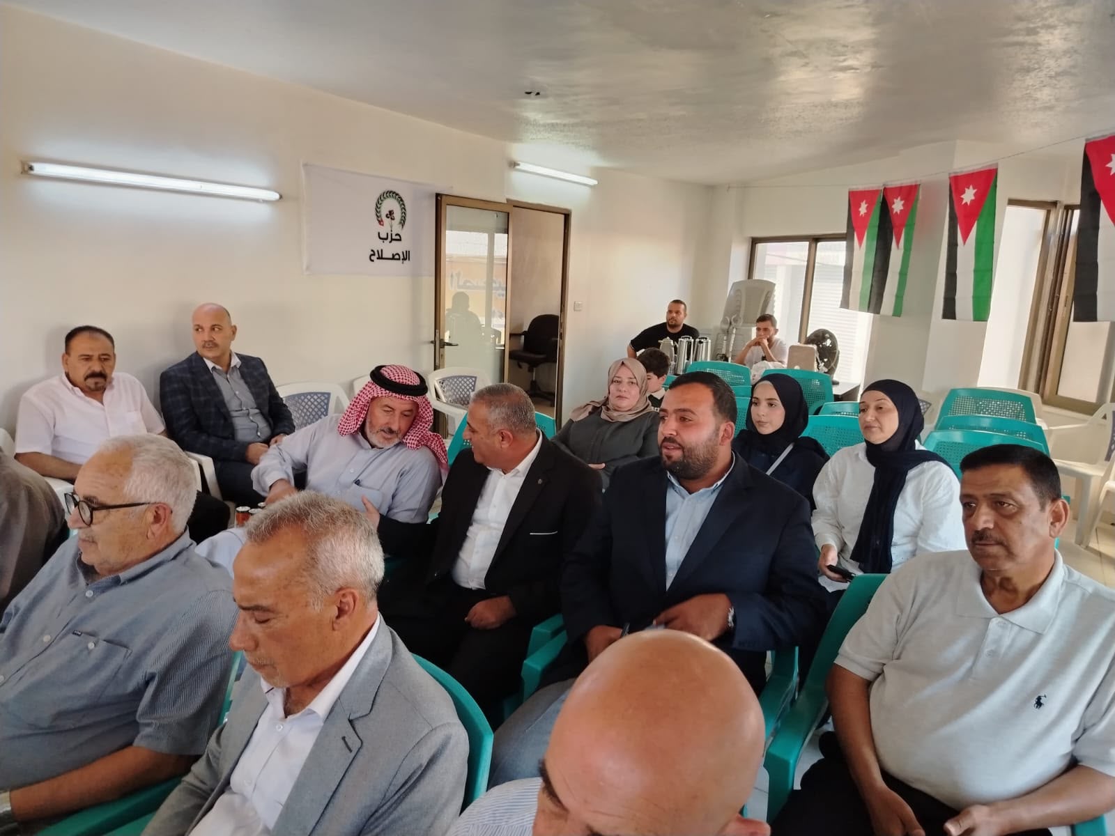 Madar Al-Saa Images 0.7263901466750081