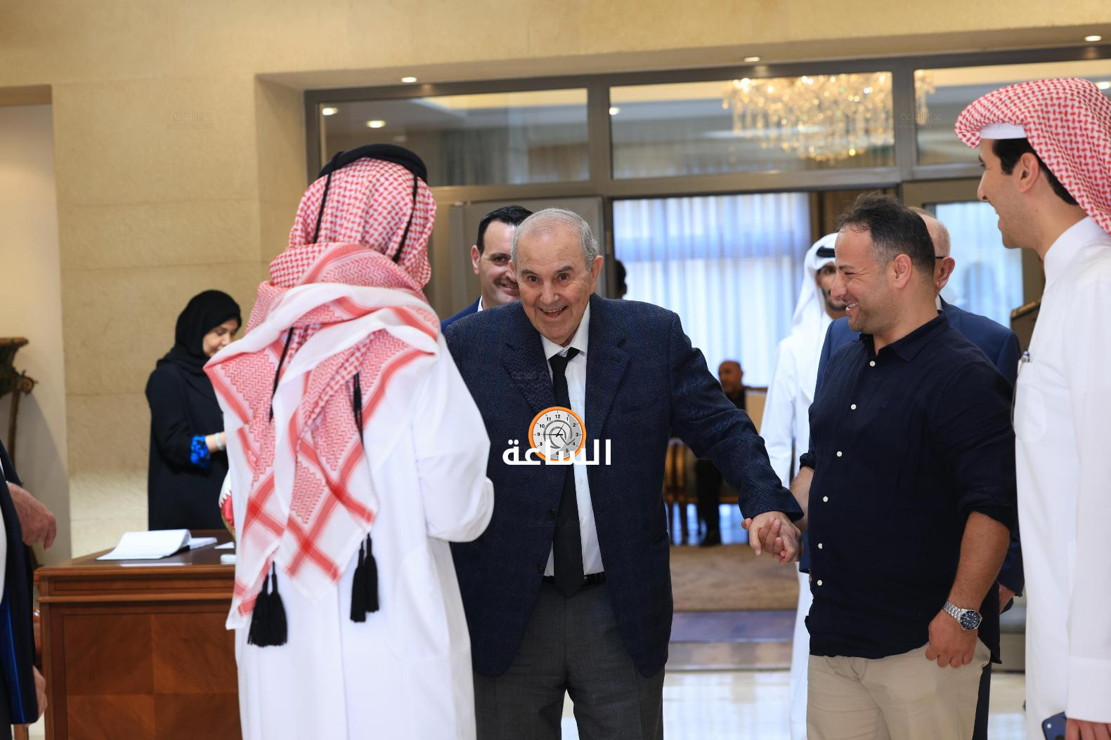 Madar Al-Saa Images 0.726587792208831