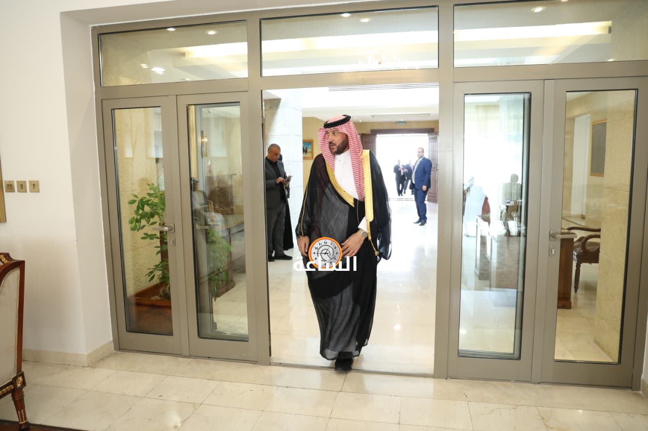 Madar Al-Saa Images 0.5774148278654884