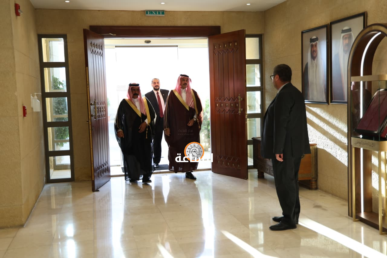Madar Al-Saa Images 0.19146102449595226