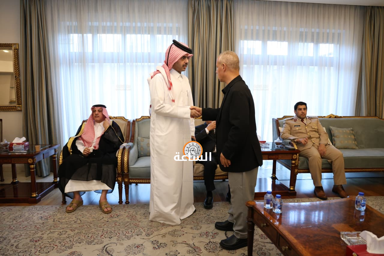 Madar Al-Saa Images 0.013850578569036598