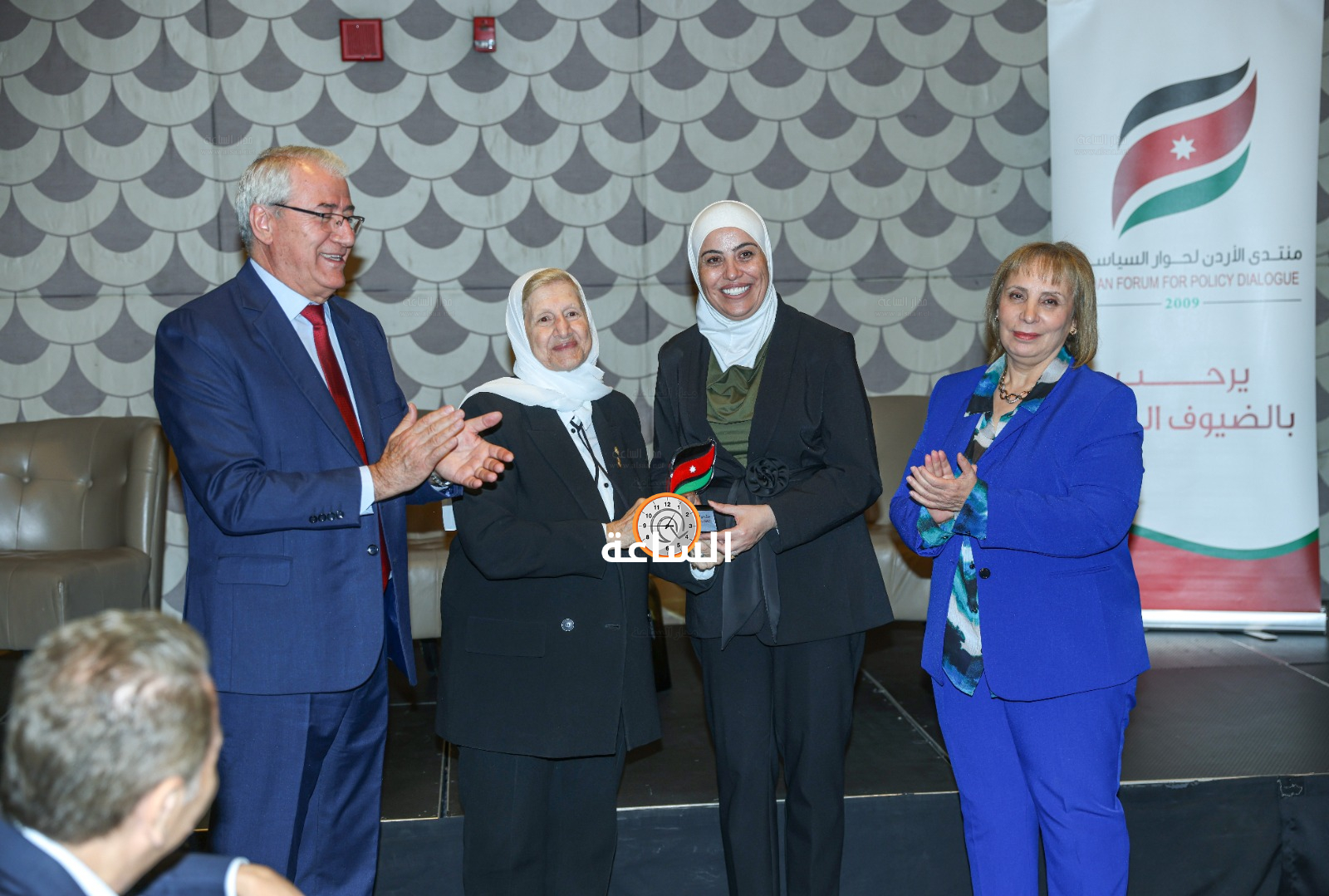 Madar Al-Saa Images 0.9901640694419035