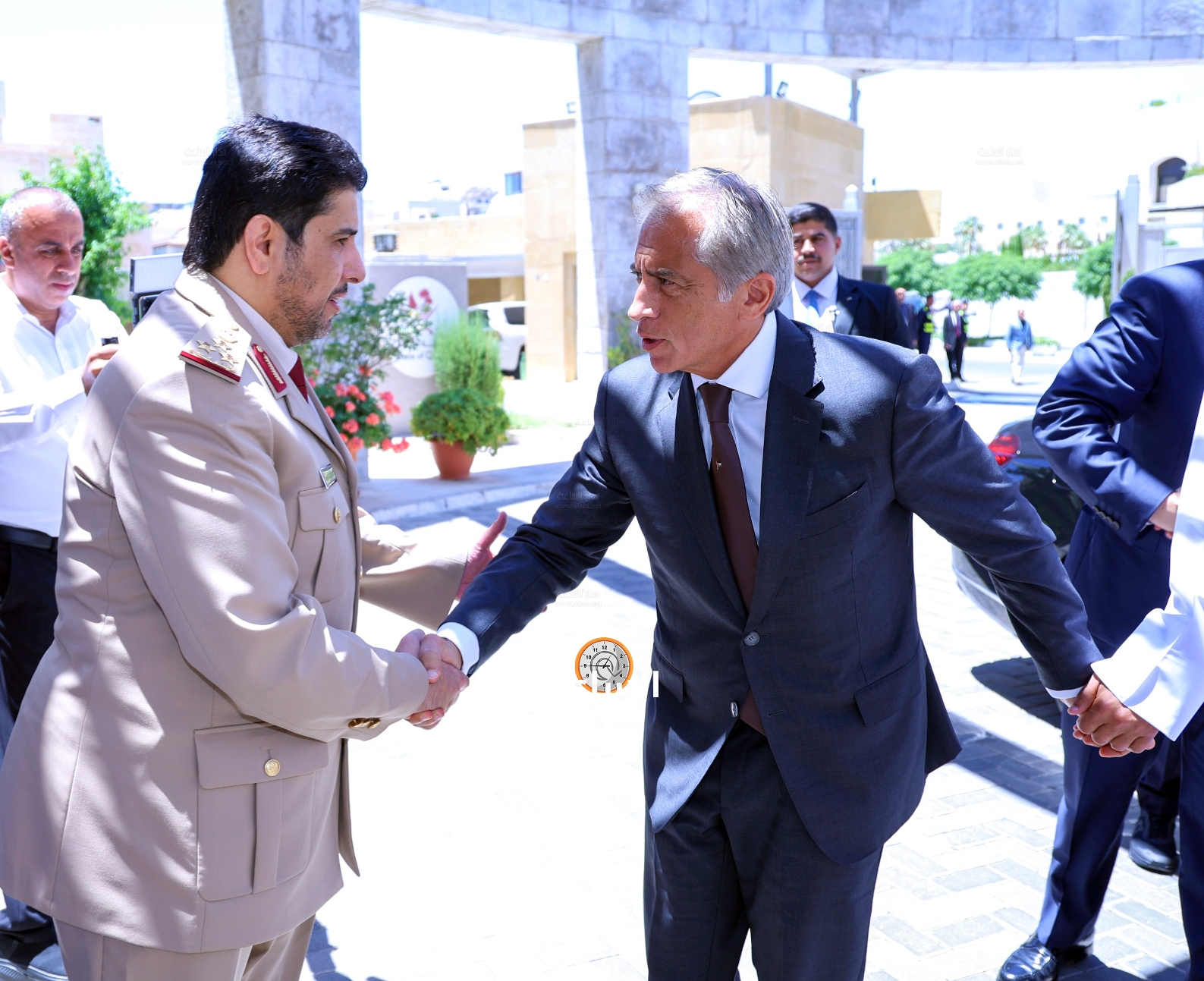 Madar Al-Saa Images 0.3233440434236322