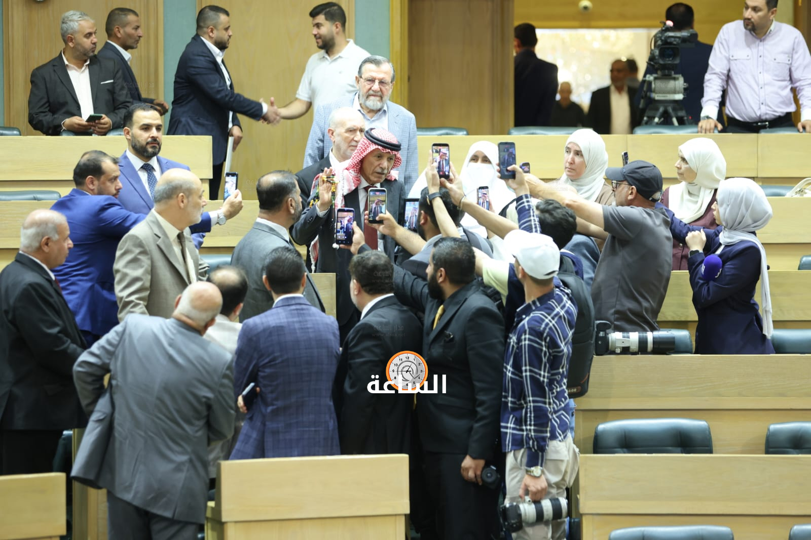 Madar Al-Saa Images 0.5908027726318361