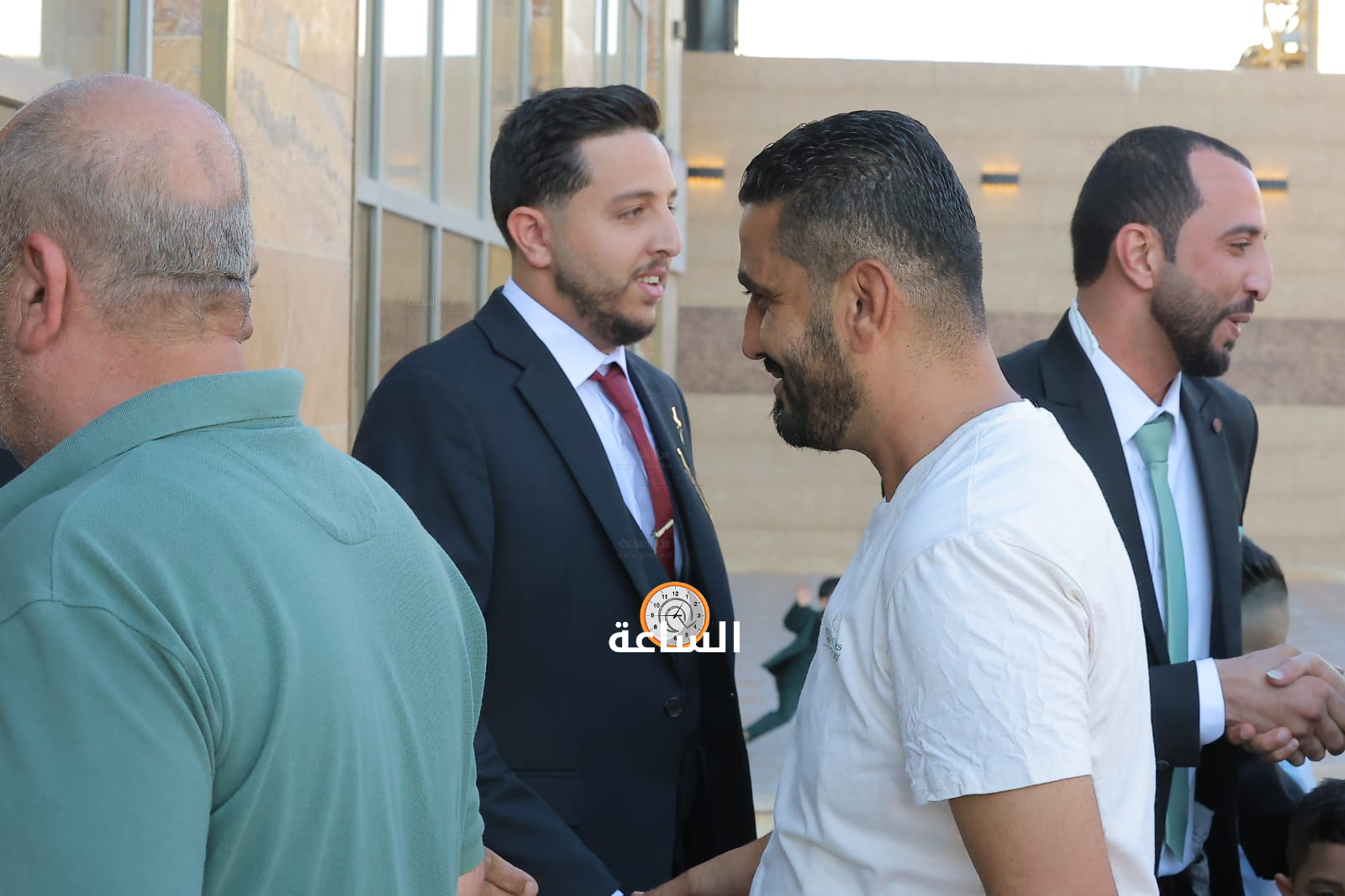 Madar Al-Saa Images 0.4130527718845459
