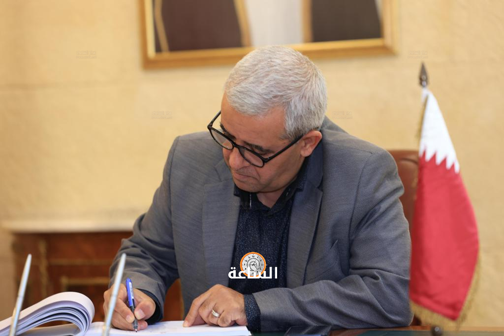 Madar Al-Saa Images 0.39165604043823