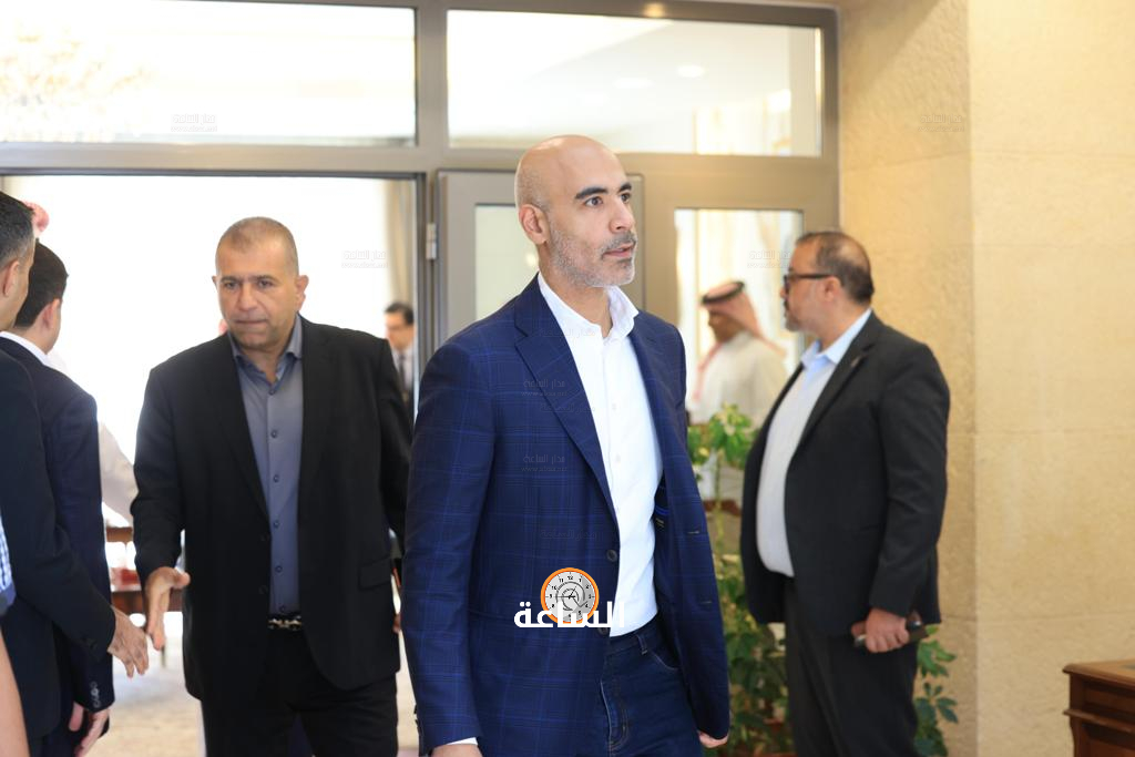 Madar Al-Saa Images 0.7447943748859157