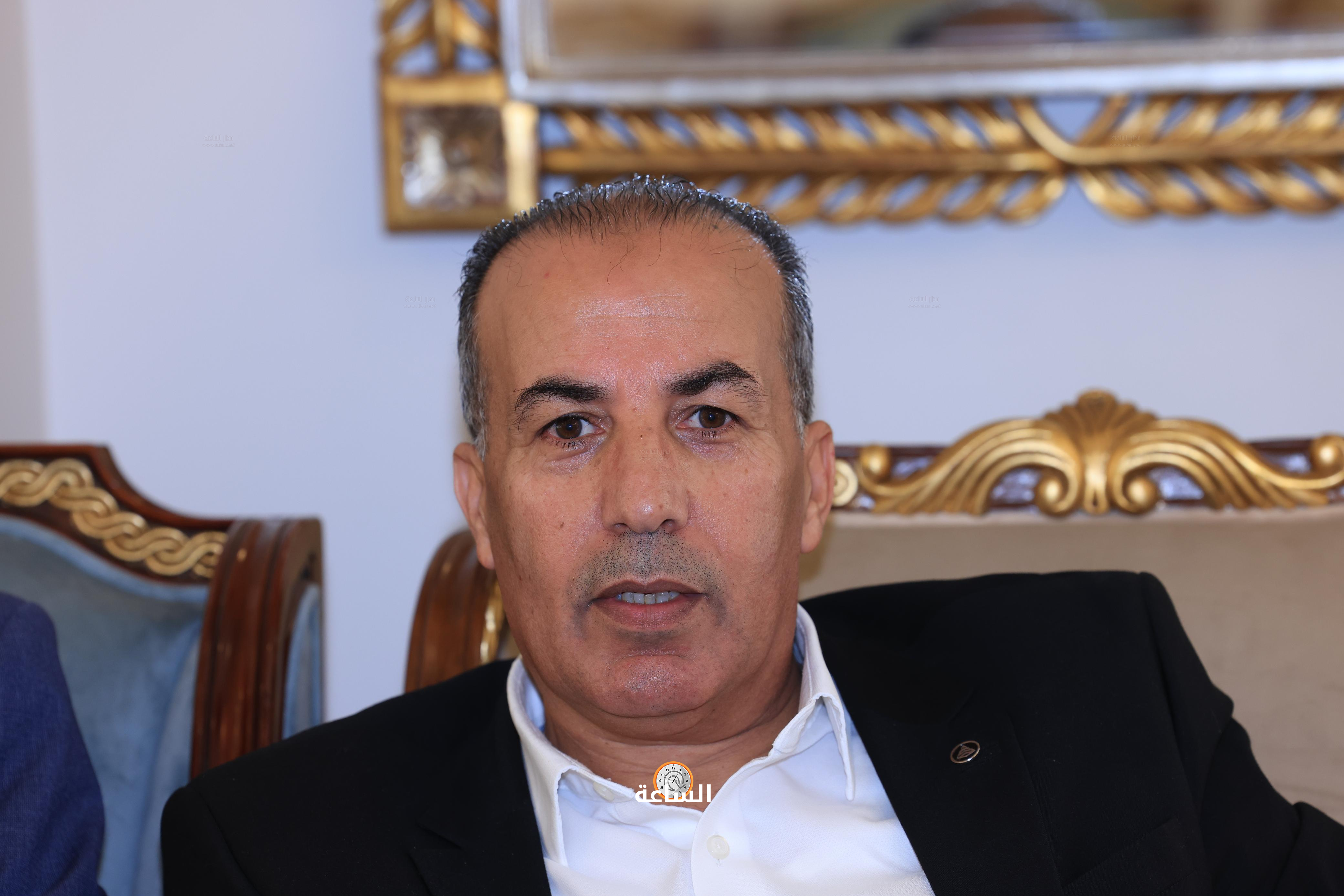 Madar Al-Saa Images 0.48085309282931554