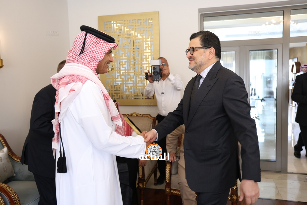 Madar Al-Saa Images 0.24112045478608646