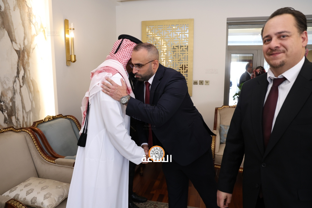 Madar Al-Saa Images 0.8299146151236182