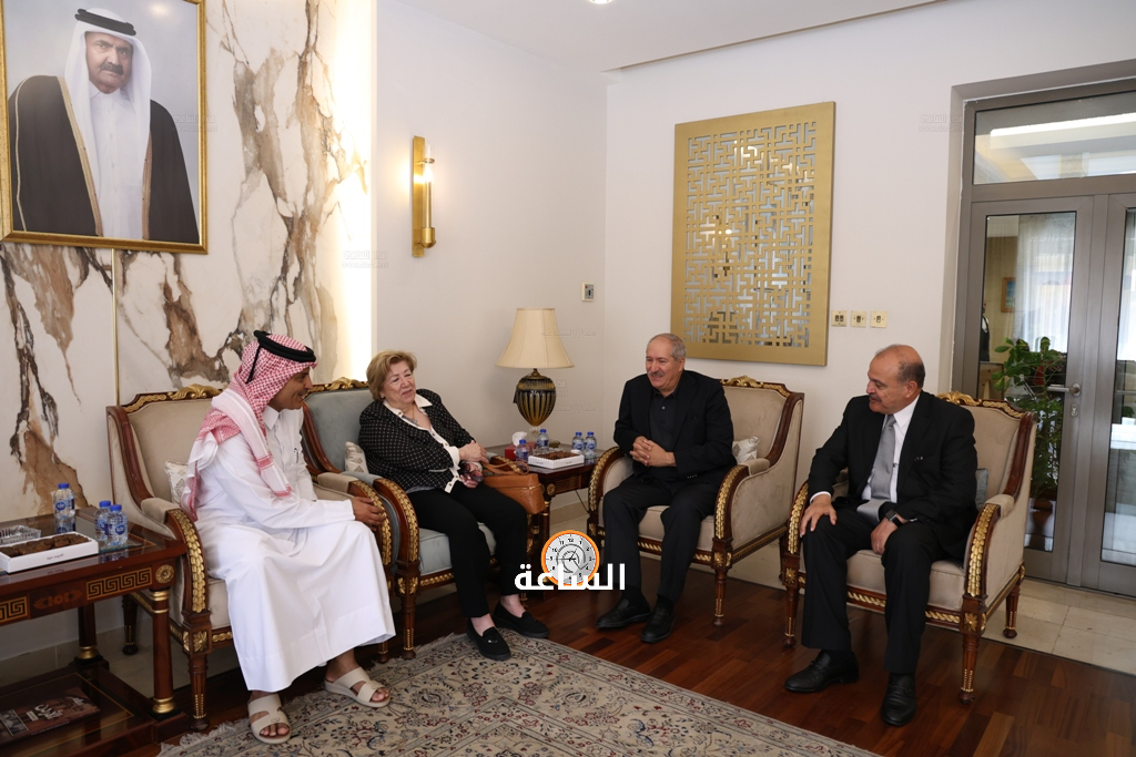 Madar Al-Saa Images 0.02484046887704572