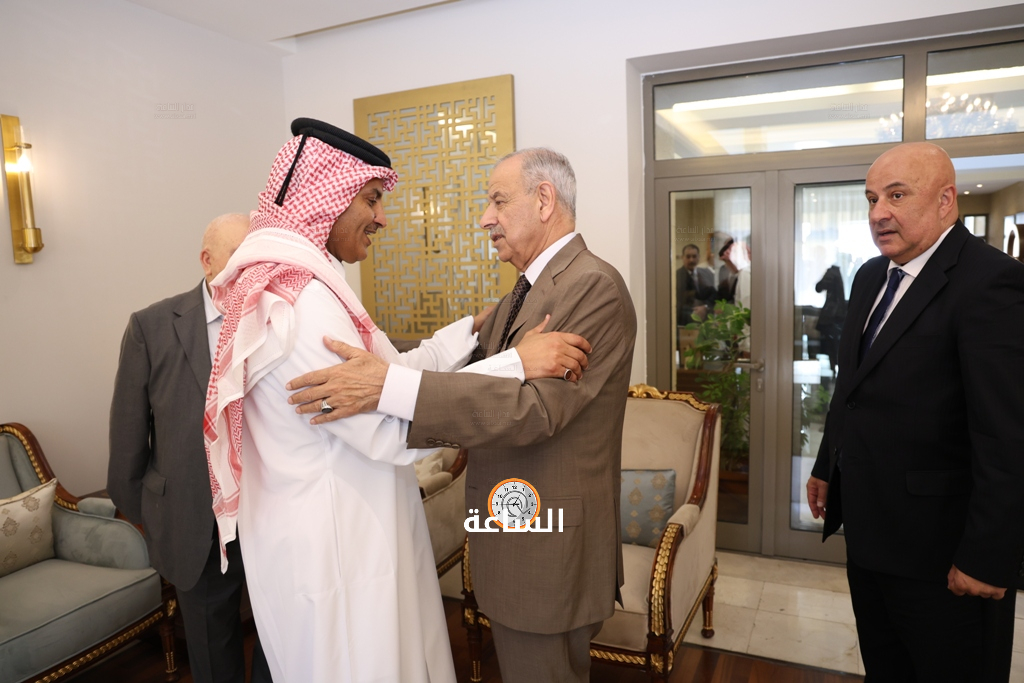 Madar Al-Saa Images 0.9273778192523094