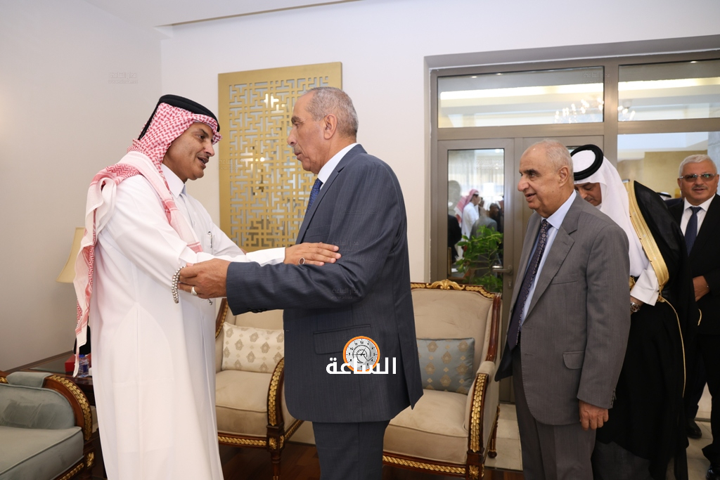 Madar Al-Saa Images 0.13671763122958436