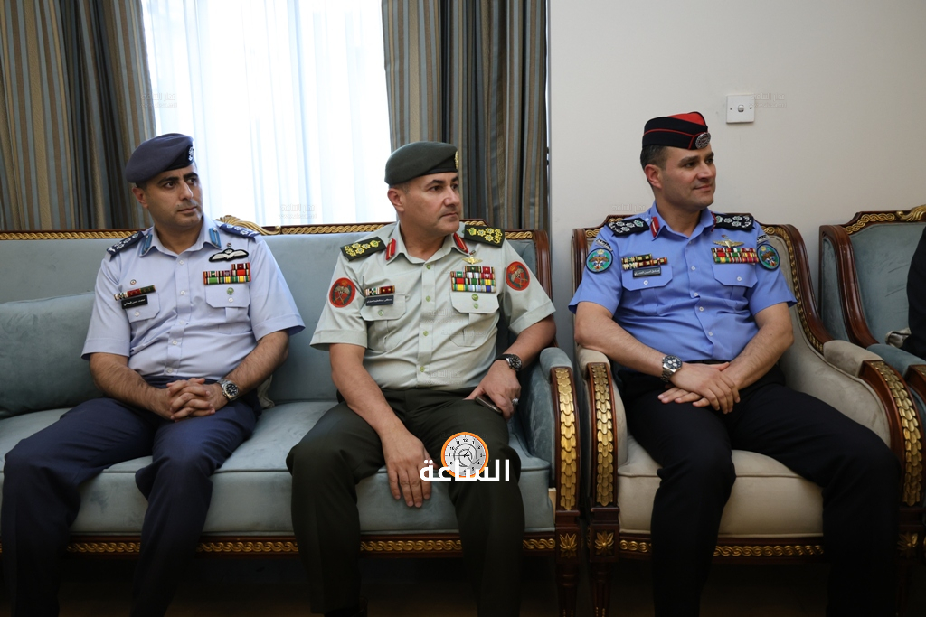 Madar Al-Saa Images 0.4452118258310671