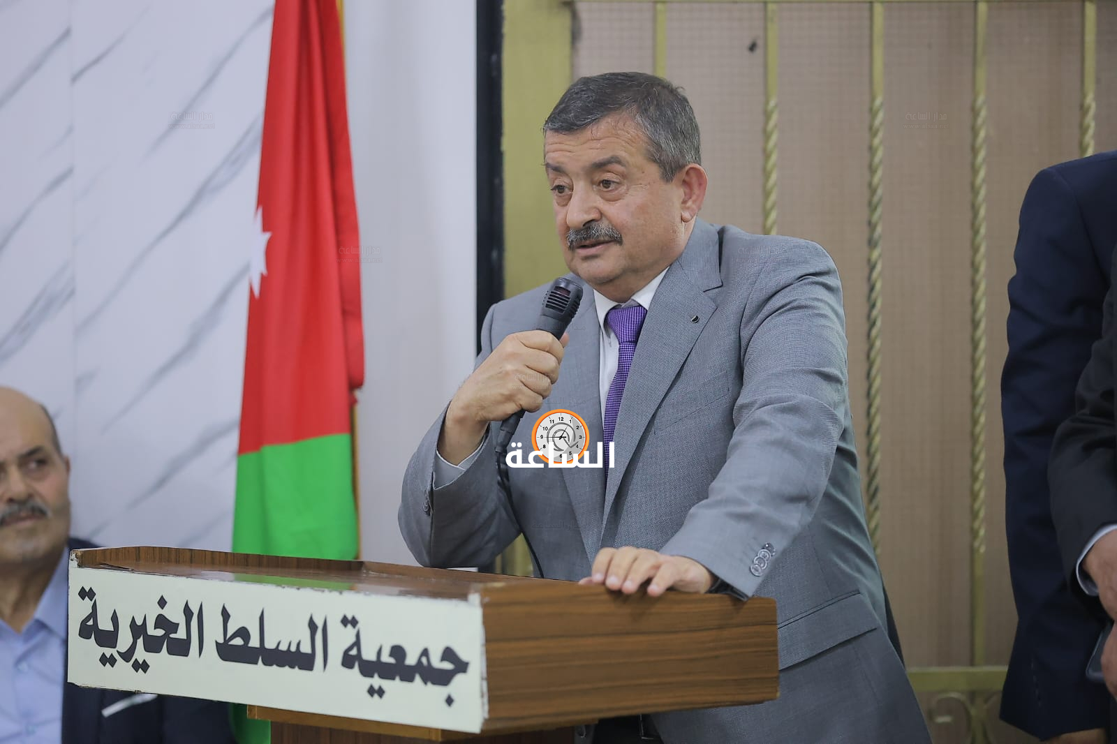 Madar Al-Saa Images 0.8955610943494281