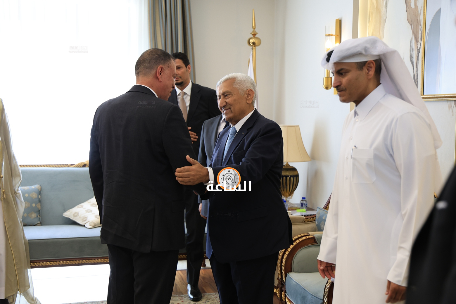 Madar Al-Saa Images 0.44154369877876154