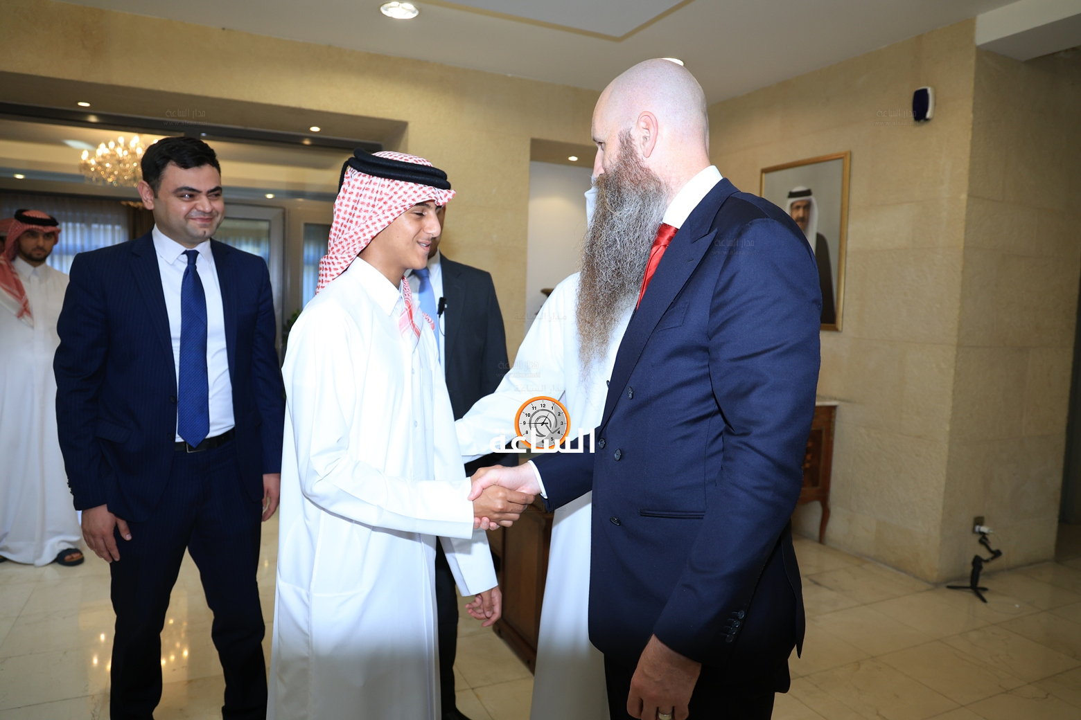 Madar Al-Saa Images 0.490212342896974
