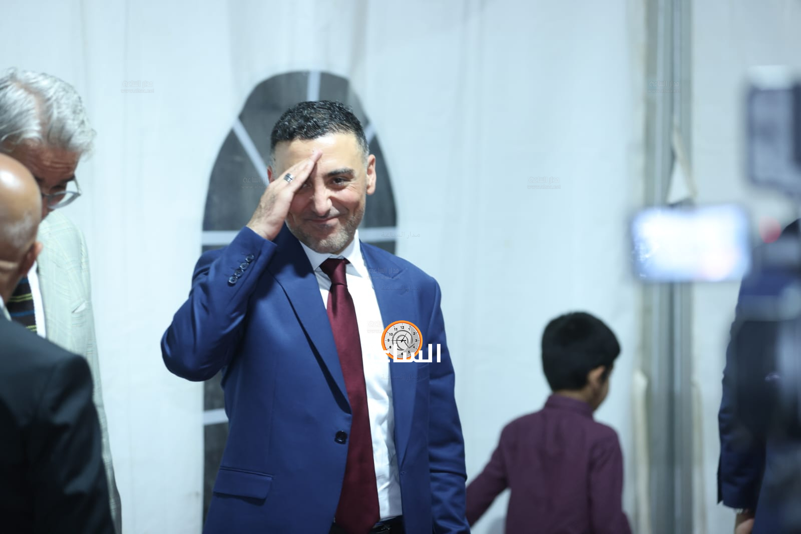 Madar Al-Saa Images 0.412148731129376