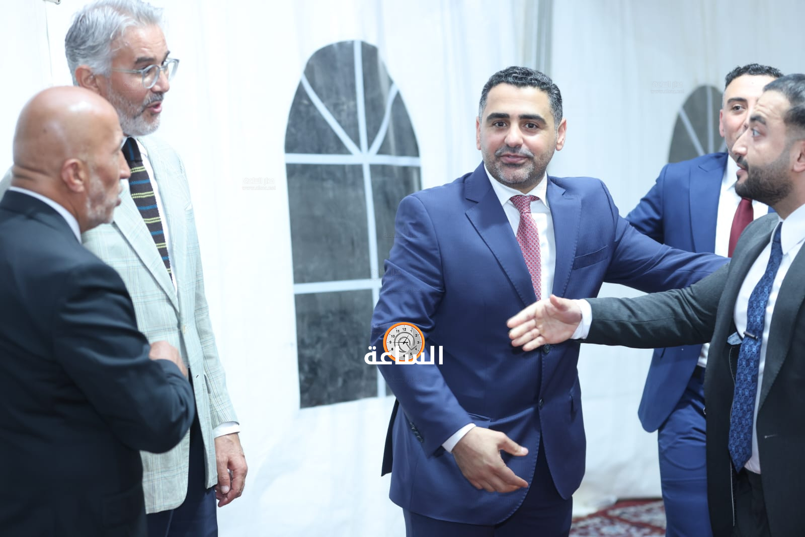 Madar Al-Saa Images 0.8188476690258125