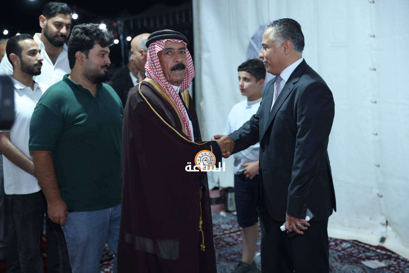 Madar Al-Saa Images 0.8782620343381498