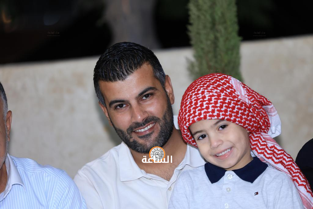 Madar Al-Saa Images 0.8000910879632989