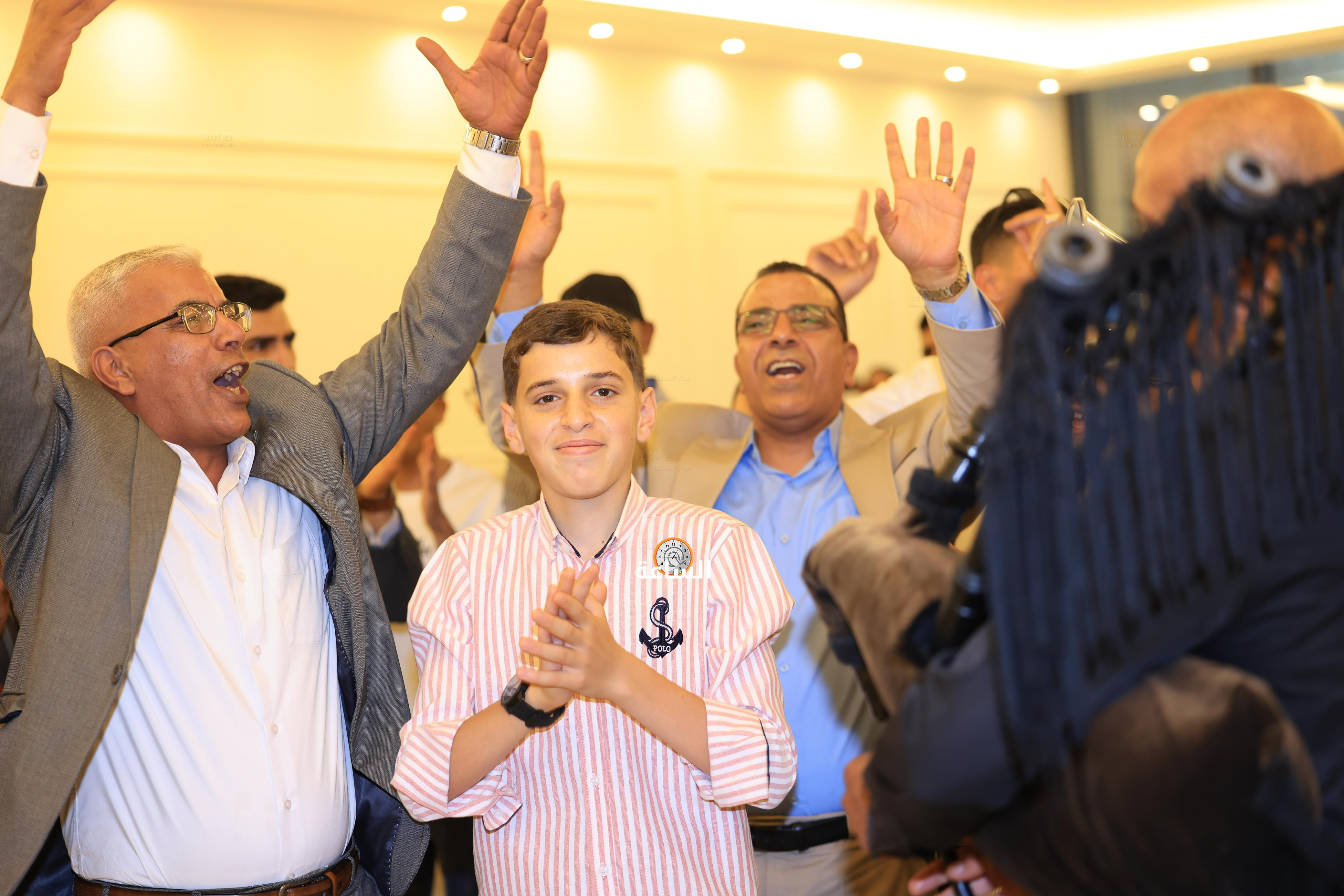 Madar Al-Saa Images 0.5414115452428101