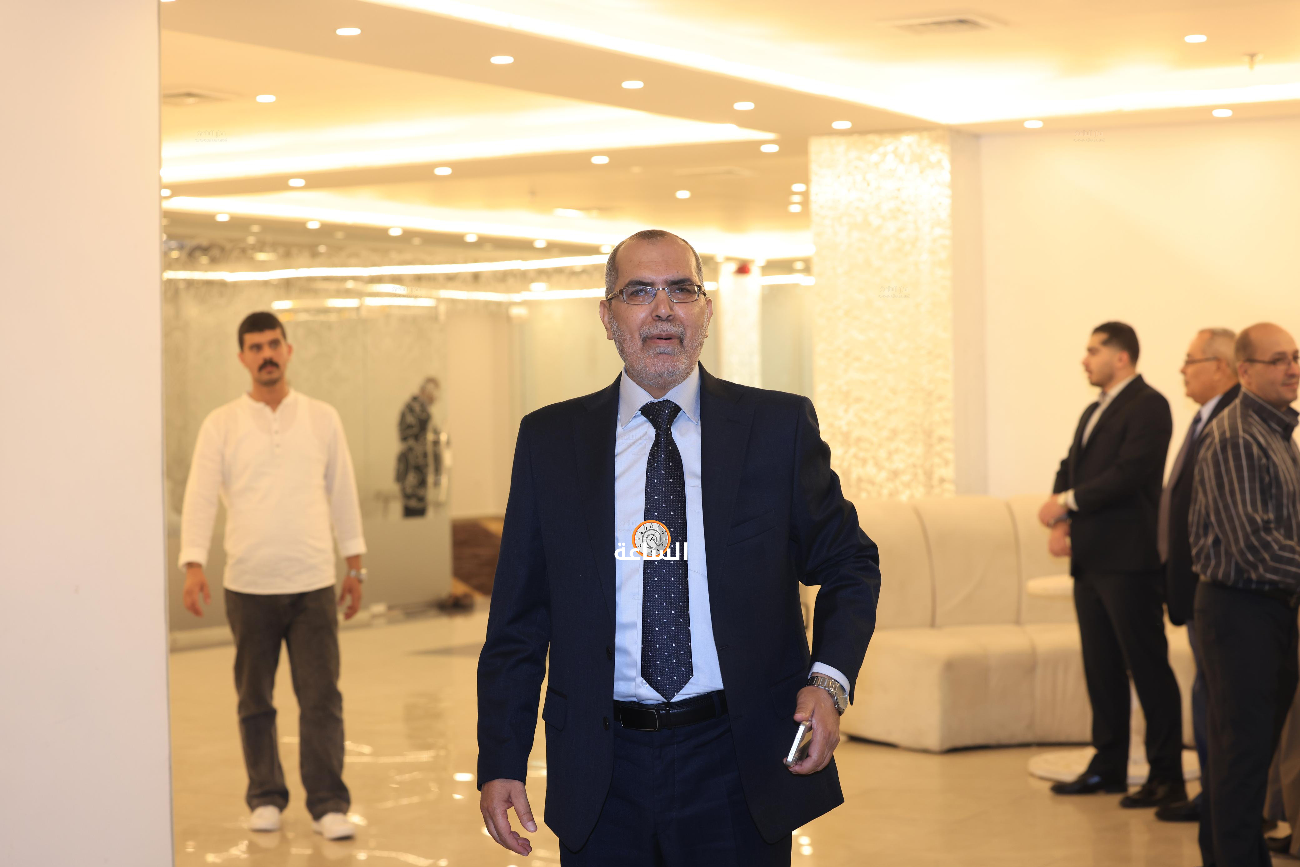 Madar Al-Saa Images 0.3290344714969464