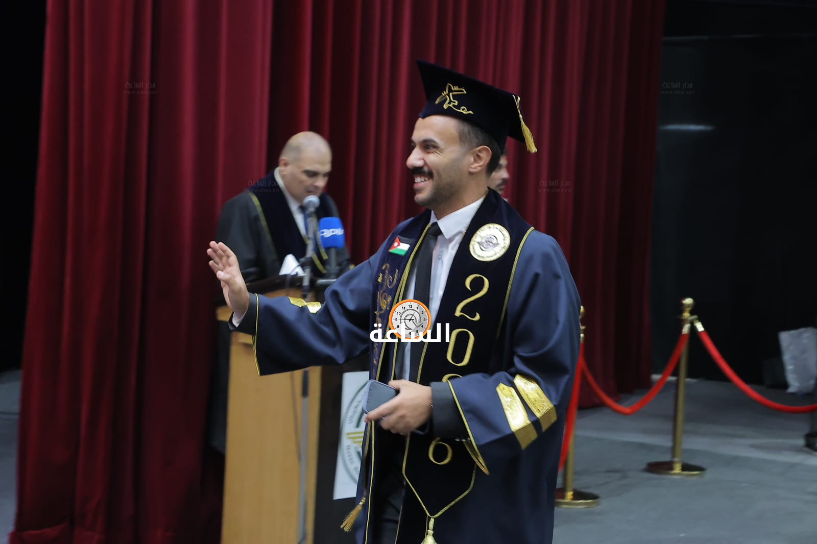 Madar Al-Saa Images 0.8841603441560913