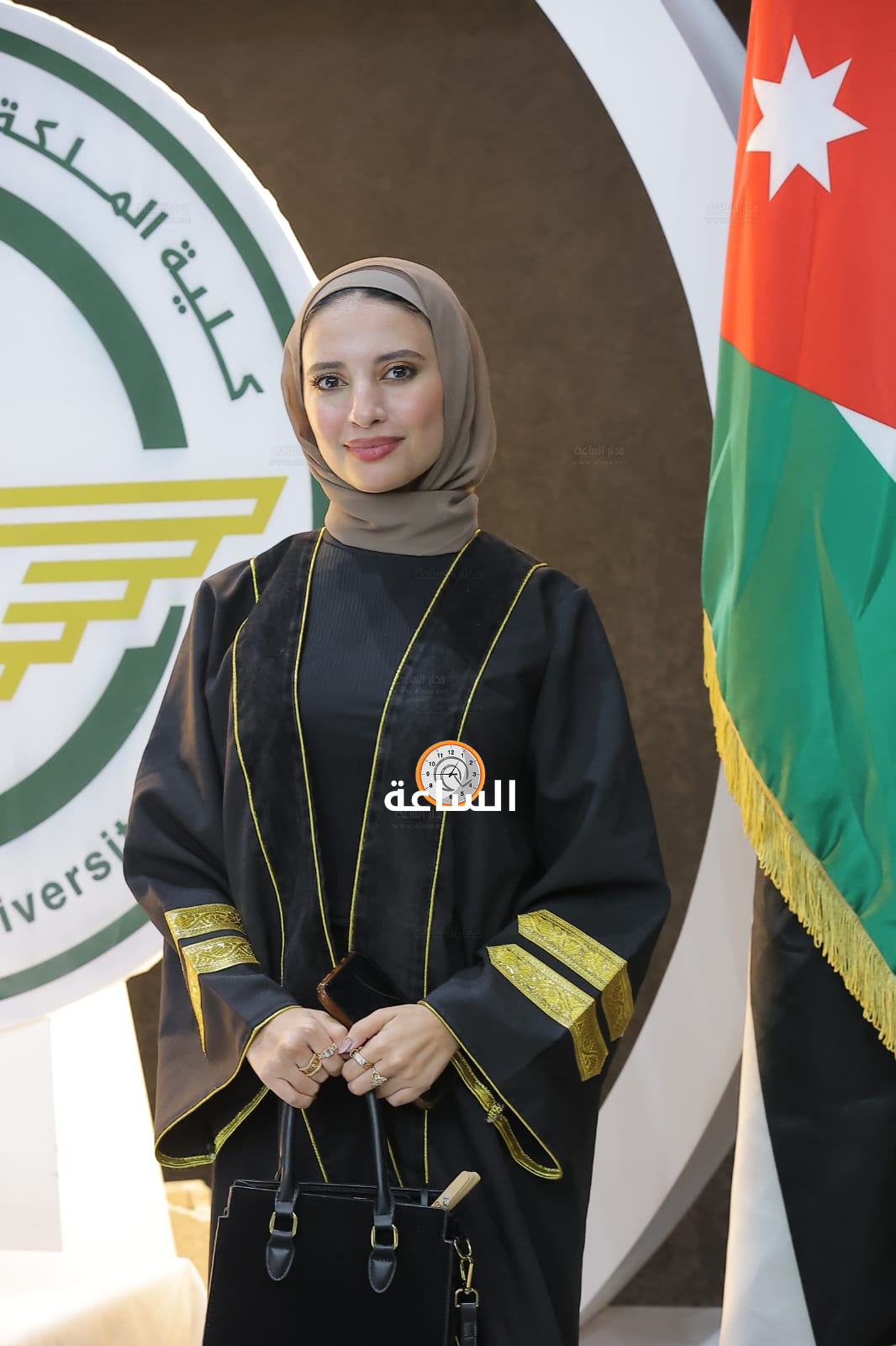 Madar Al-Saa Images 0.8961329815764902