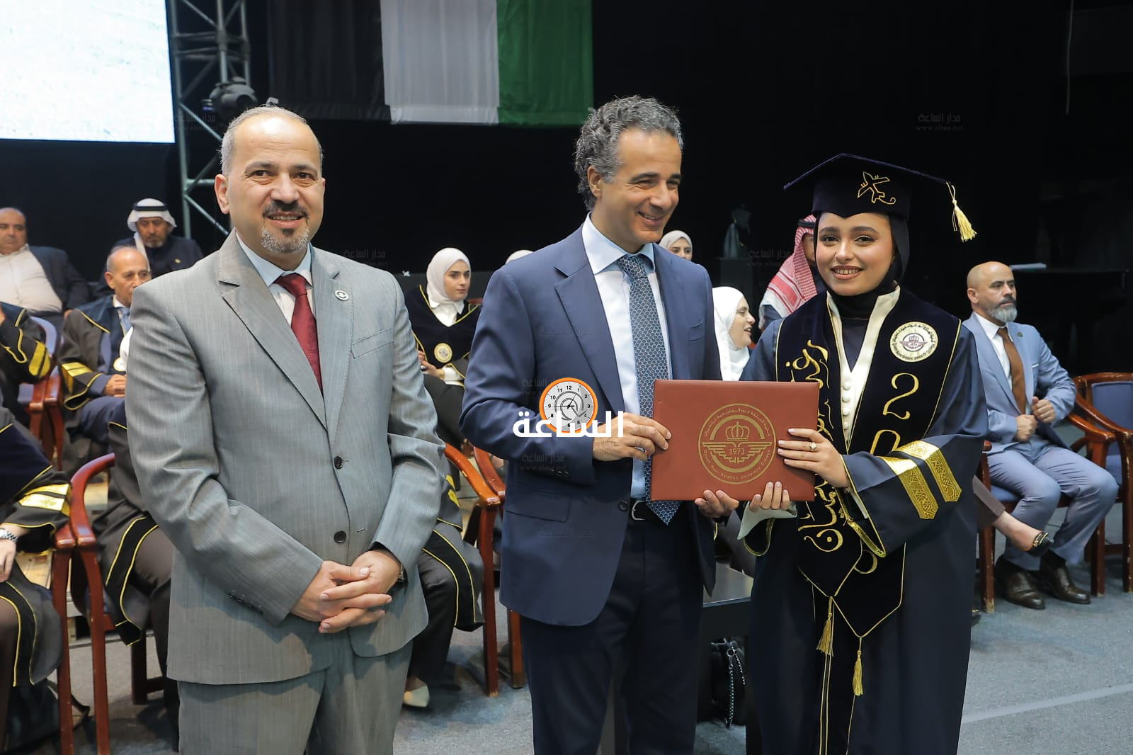 Madar Al-Saa Images 0.6037365797094032
