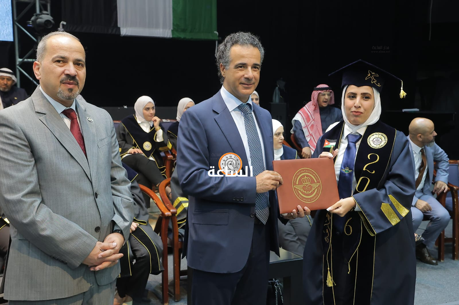 Madar Al-Saa Images 0.4760203213627654