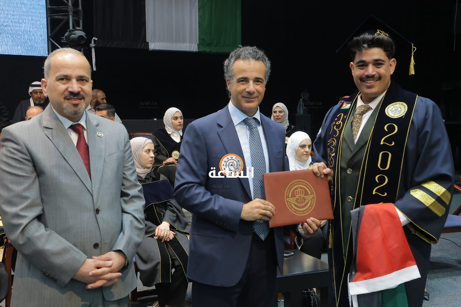 Madar Al-Saa Images 0.49726714870921773