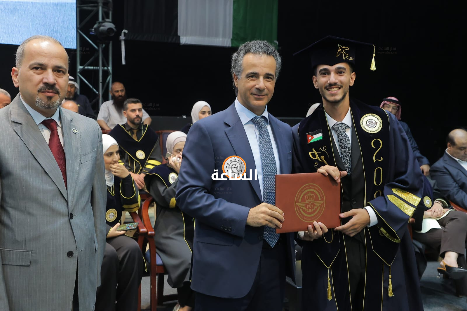 Madar Al-Saa Images 0.3869363940606292