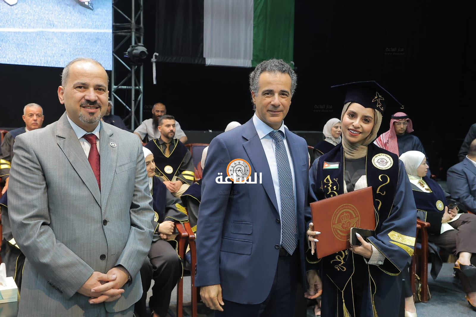 Madar Al-Saa Images 0.4233817719483911