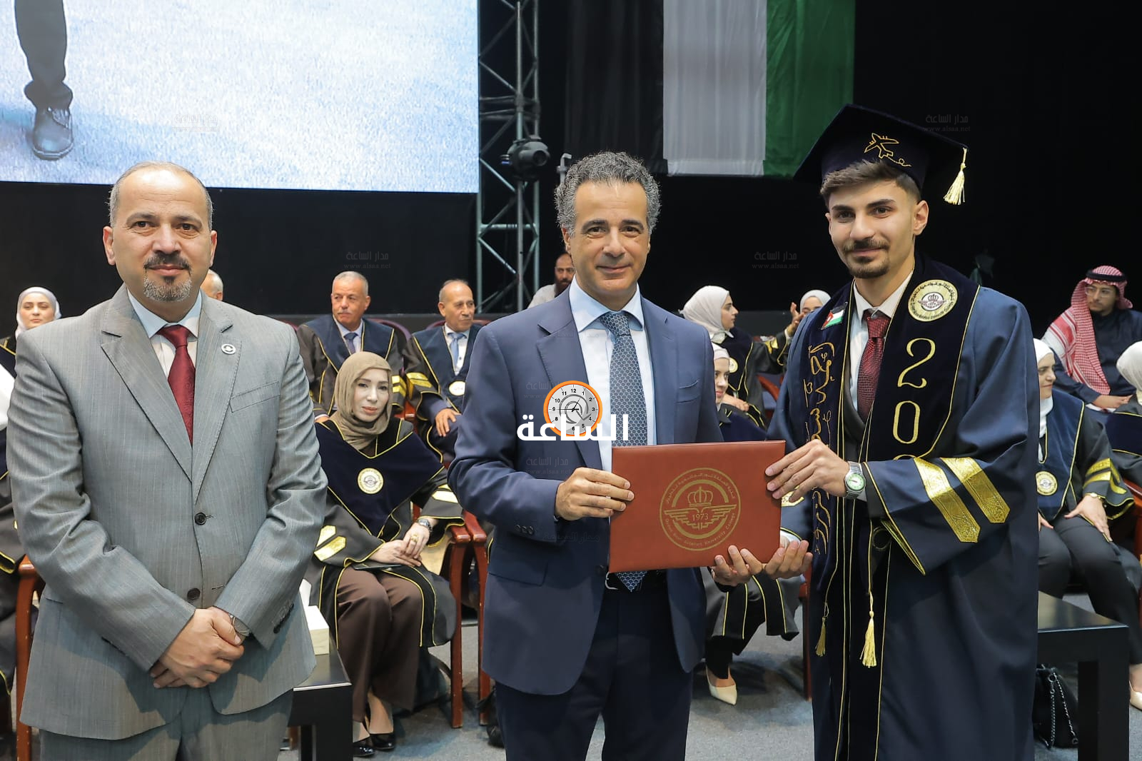 Madar Al-Saa Images 0.3991151303882635