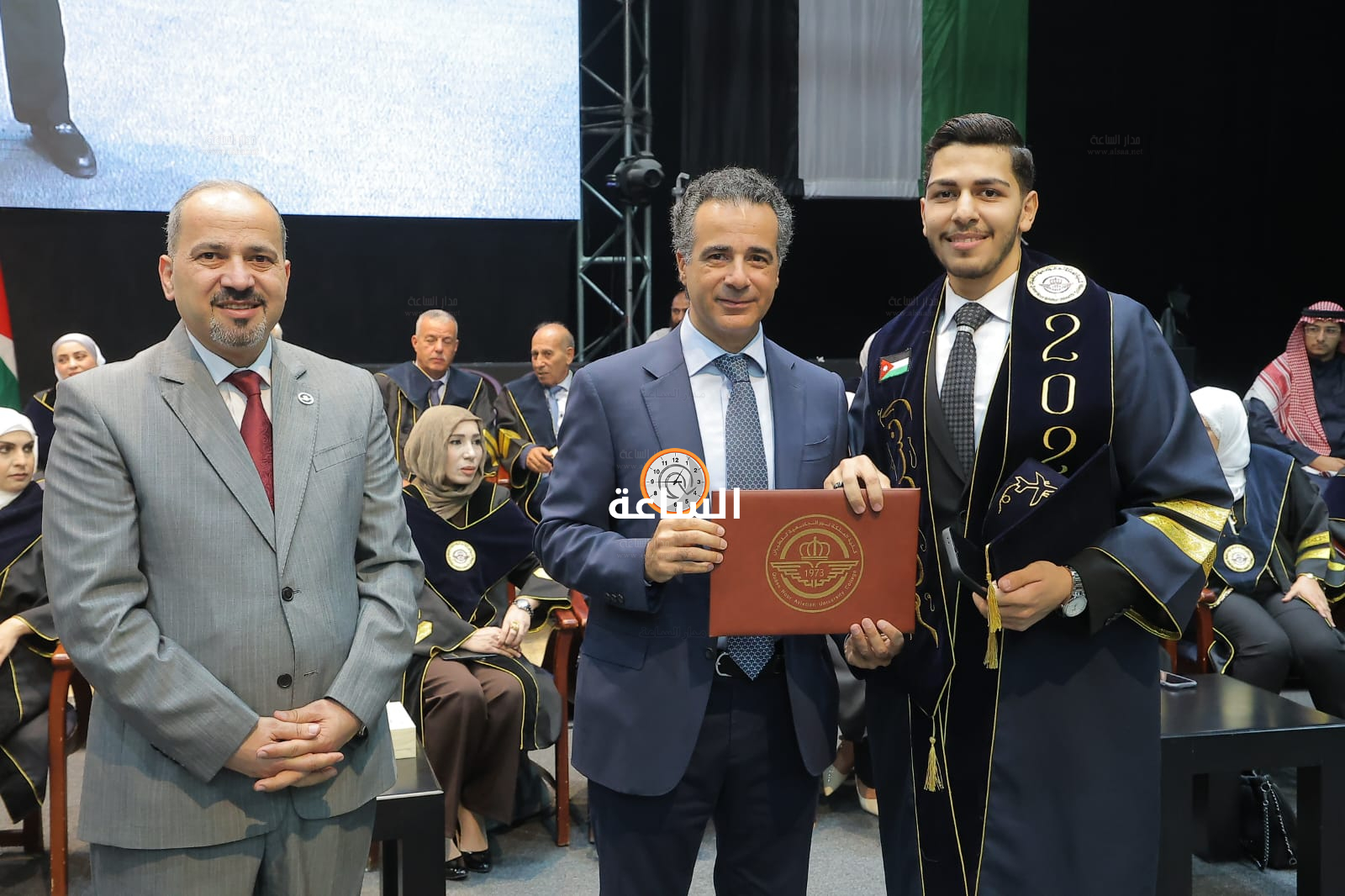 Madar Al-Saa Images 0.8598083815693663