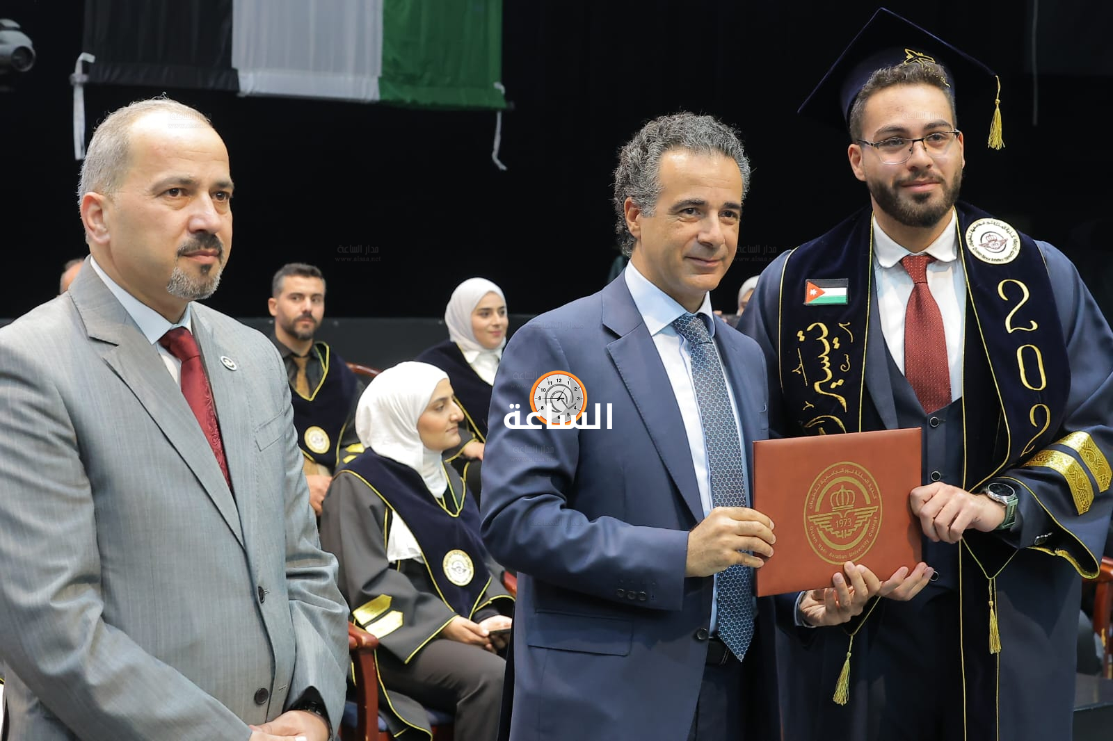 Madar Al-Saa Images 0.8117672233744359