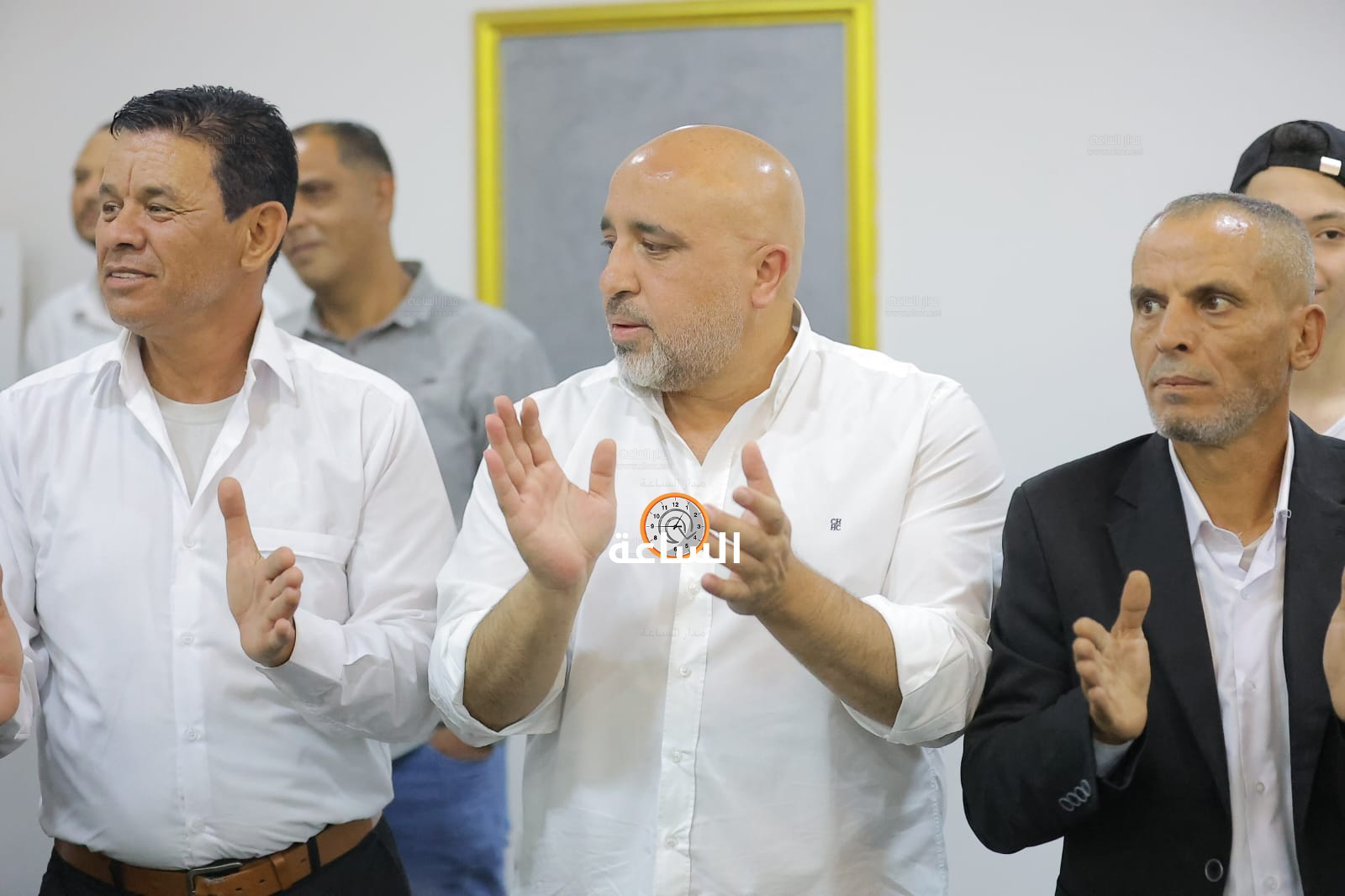 Madar Al-Saa Images 0.15490431162787677