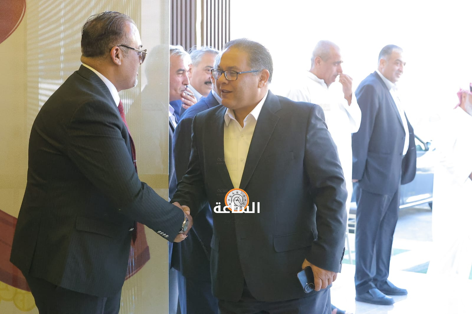 Madar Al-Saa Images 0.42305709335656927