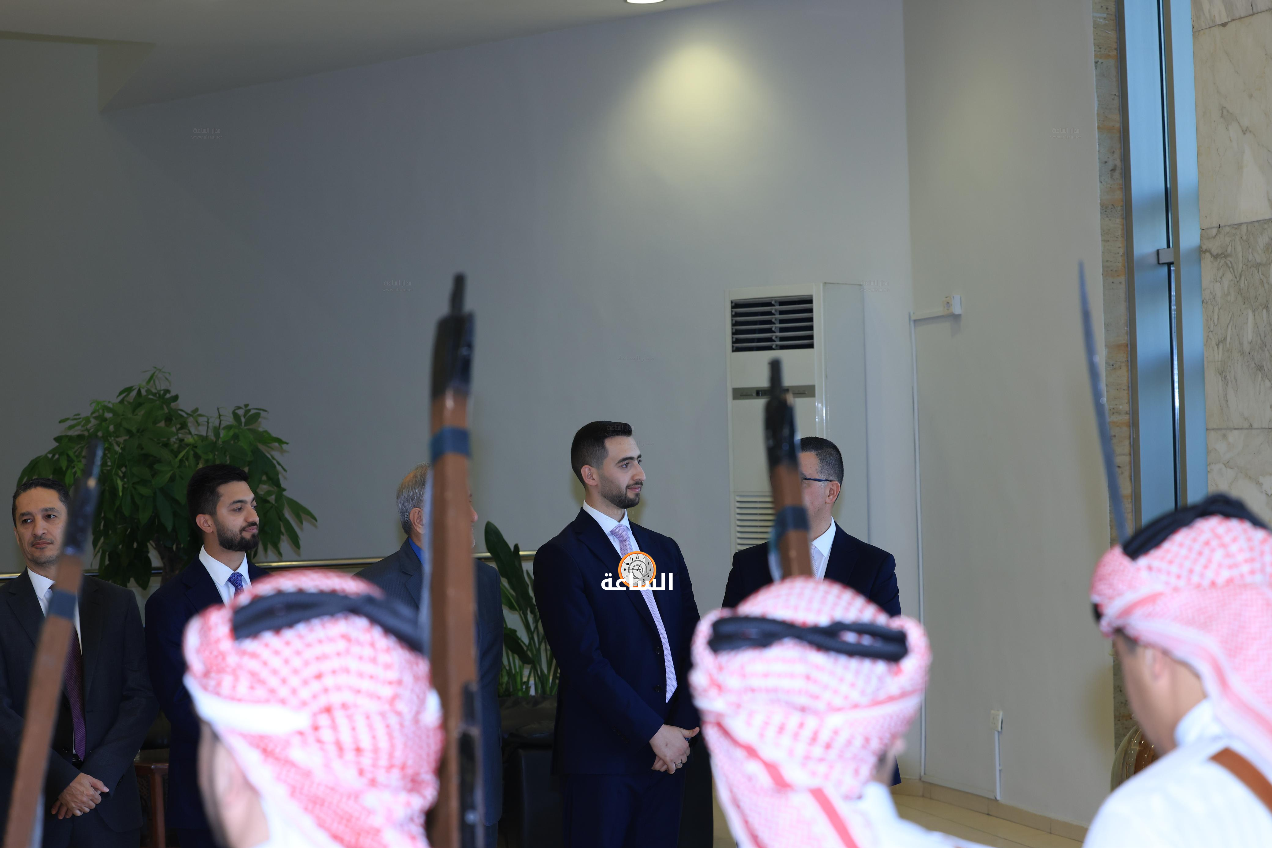 Madar Al-Saa Images 0.3619812902939703