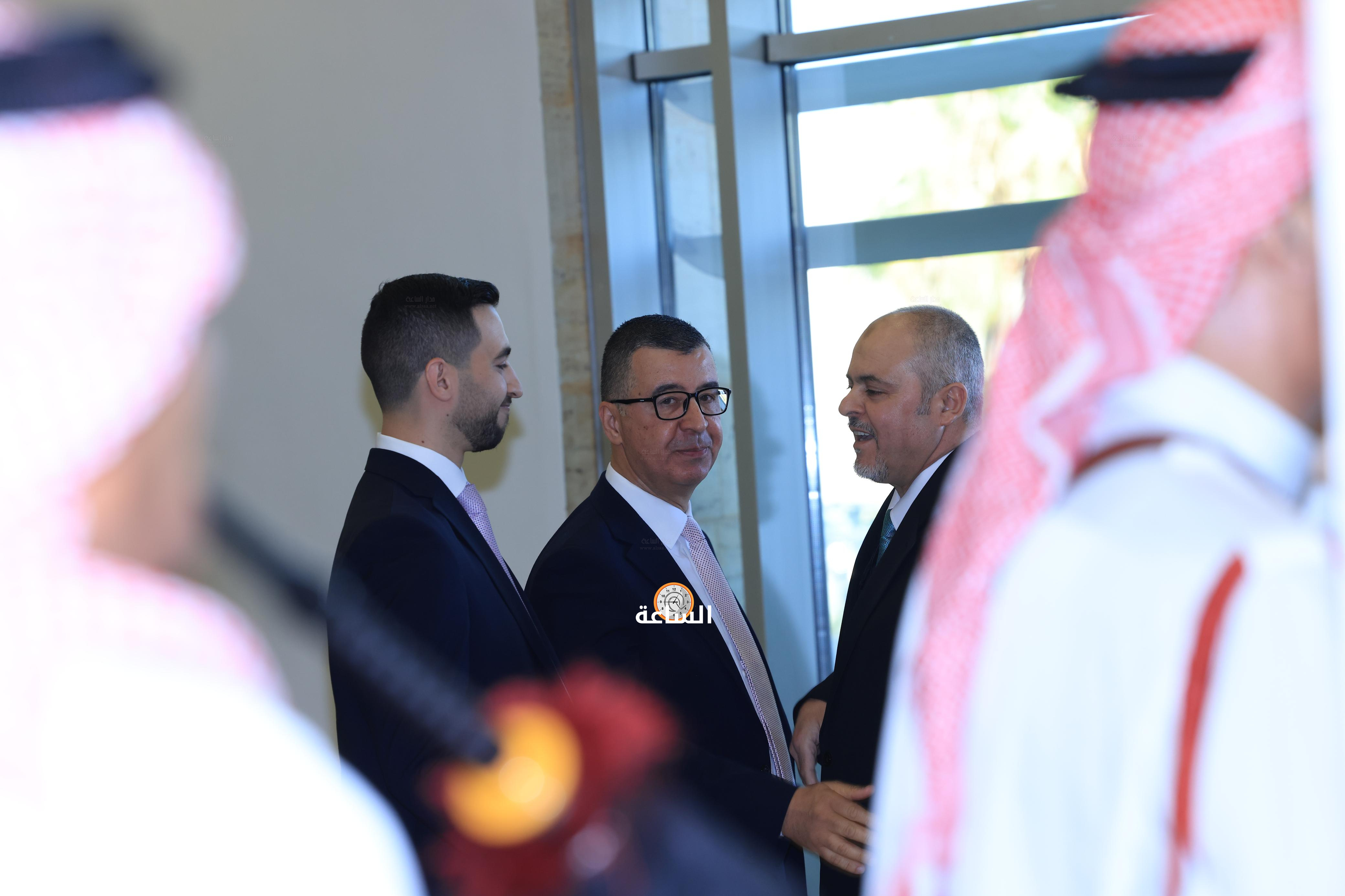 Madar Al-Saa Images 0.9533245961832069