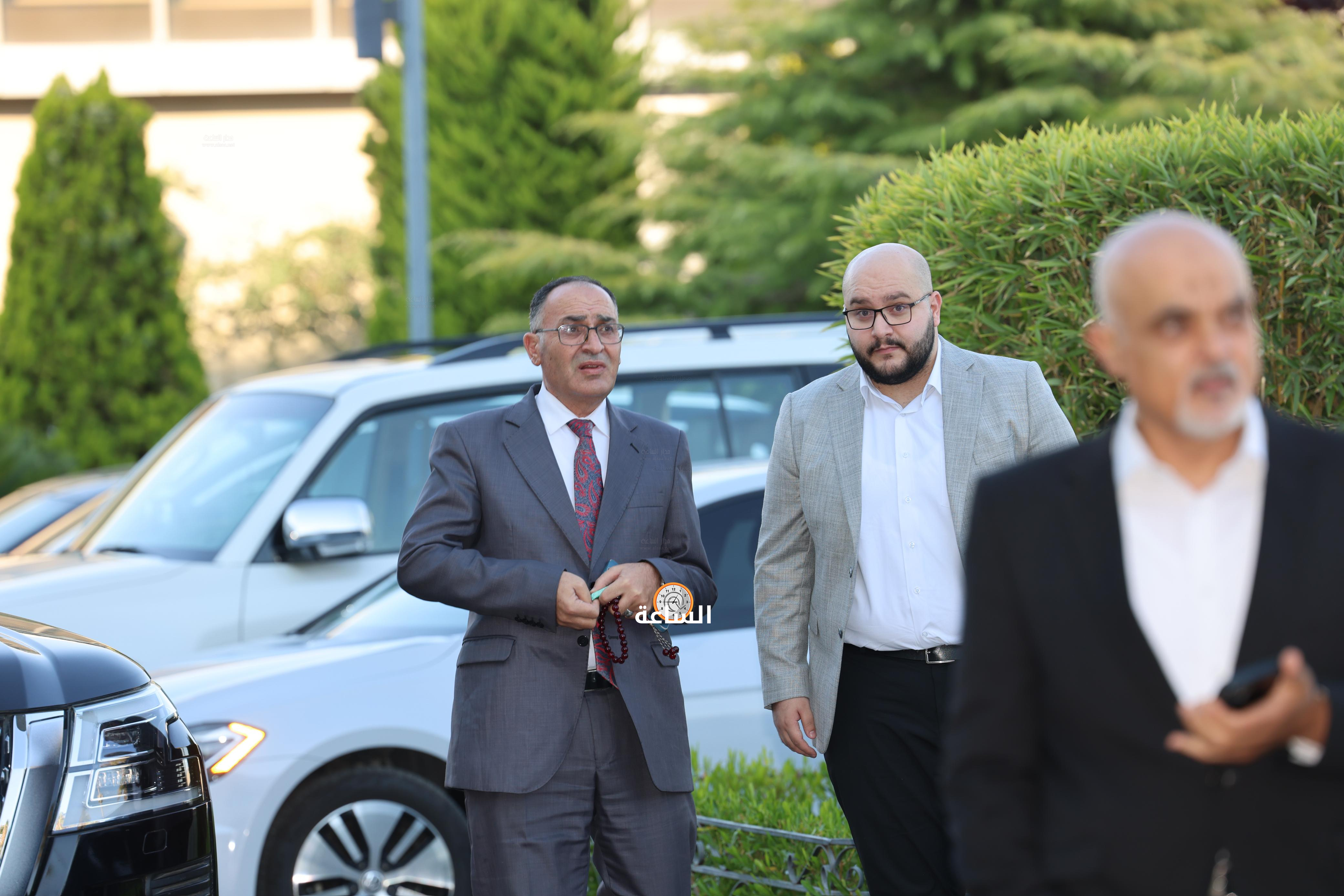 Madar Al-Saa Images 0.7151685426512012